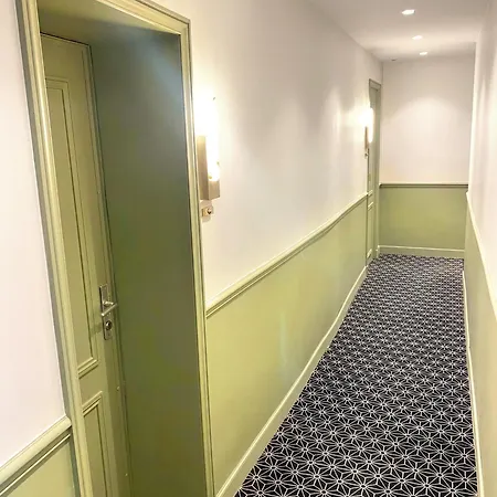 Paris Apartment *
