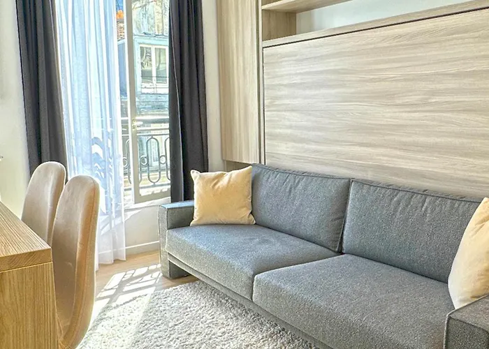 Paris Apartment Париж